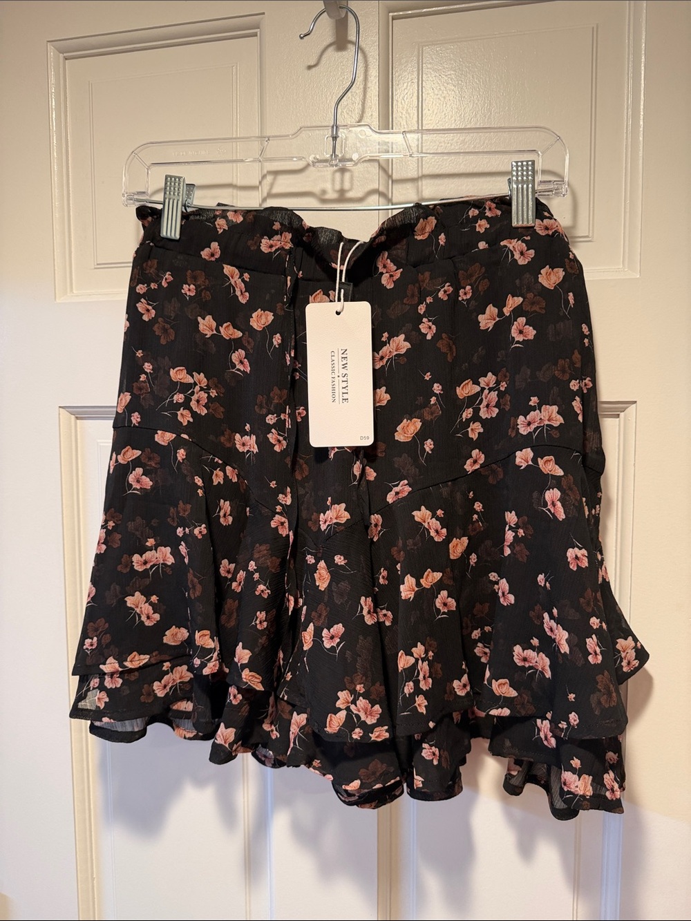 New Style Black Floral Ruffle Mini Skirt